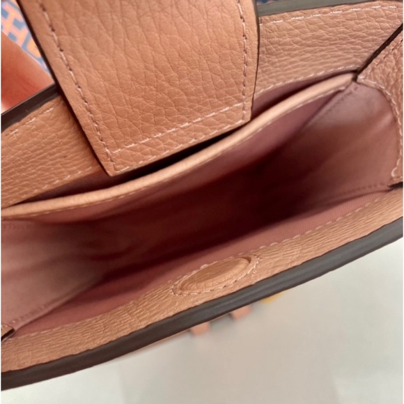 🎀SOLD🛍NEW🛍Tory Burch Britten phone crossbody bag/shoulder bag/leather - Picture 7 of 9